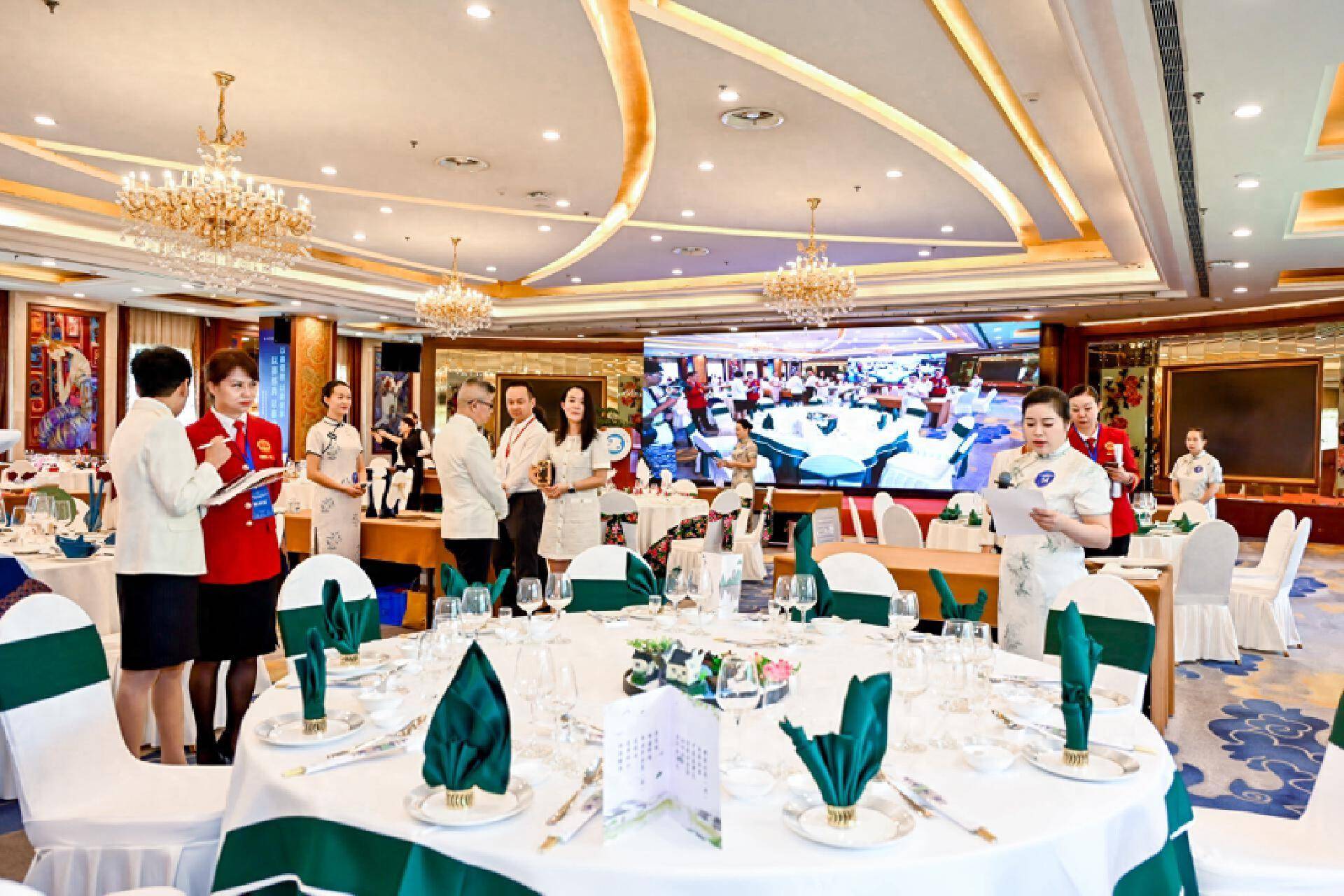 云南省首屆飯店與餐飲行業宴會服務師職工職業技能競賽在昆圓滿落幕